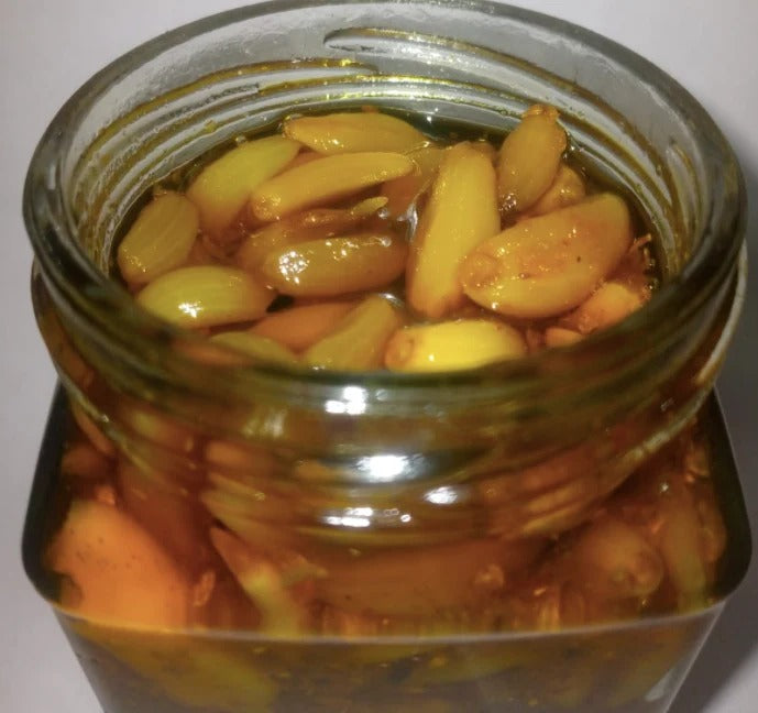 Hetha Pahadi Garlic Pickle - 200g